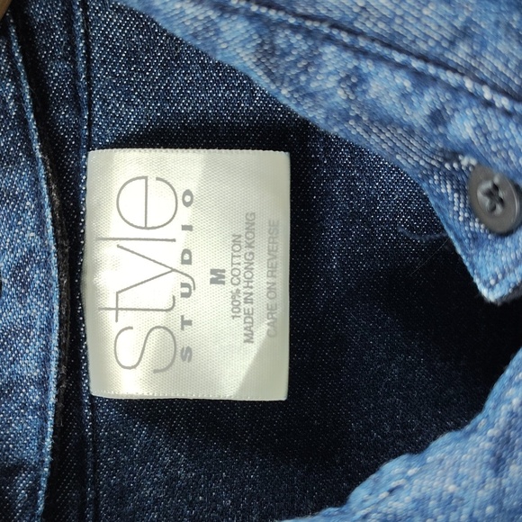 Style Studio Button Up Denim Shirt Size Medium Leaf Detail On Detachable Collar - Picture 3 of 9